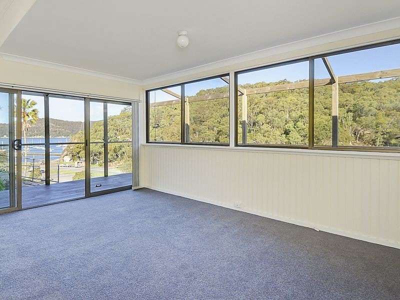 10 Karoola Street, Brooklyn NSW 2083