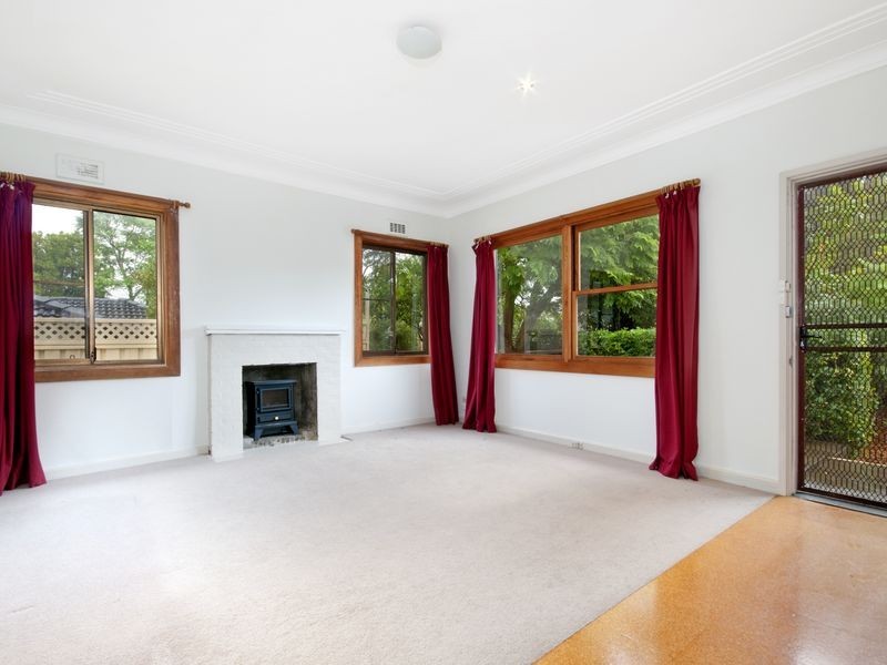 25 Glenview Road, Mount Kuring-gai NSW 2080