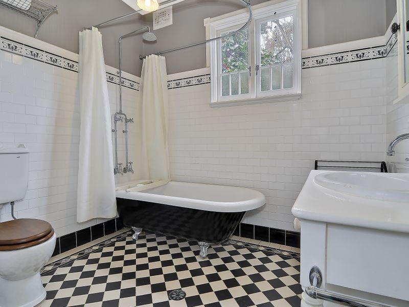 60 Edwards Road, Wahroonga NSW 2076