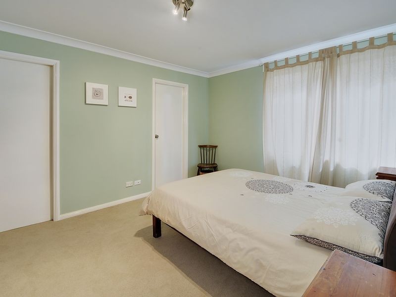 36 St Helens Avenue, Mount Kuring-gai NSW 2080