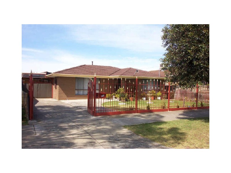 171 Gillespie Rd, St Albans VIC 3021