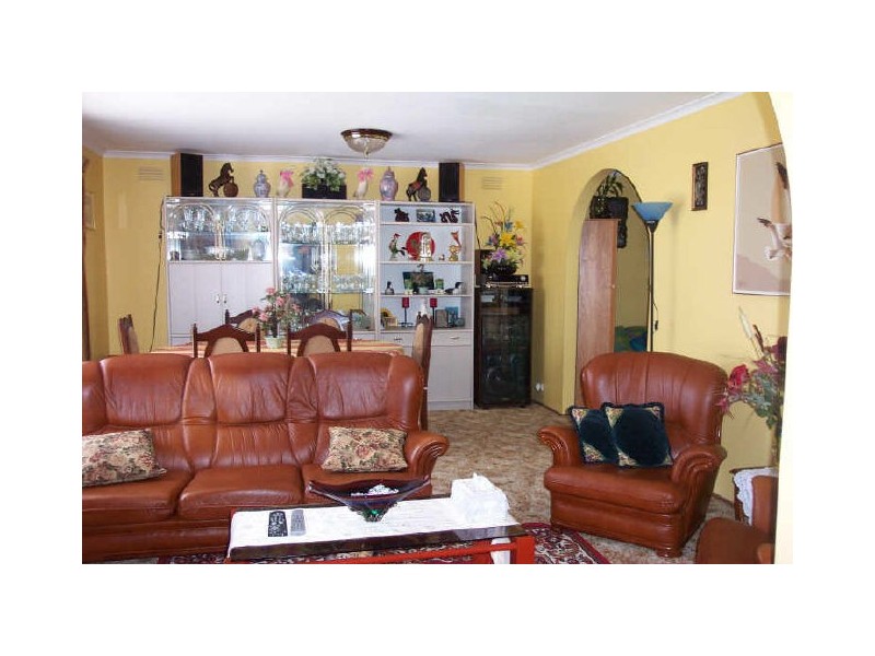 171 Gillespie Rd, St Albans VIC 3021