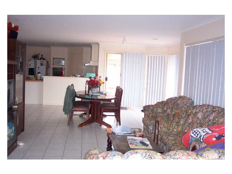 146 Westcott Parade, Rockbank VIC 3335