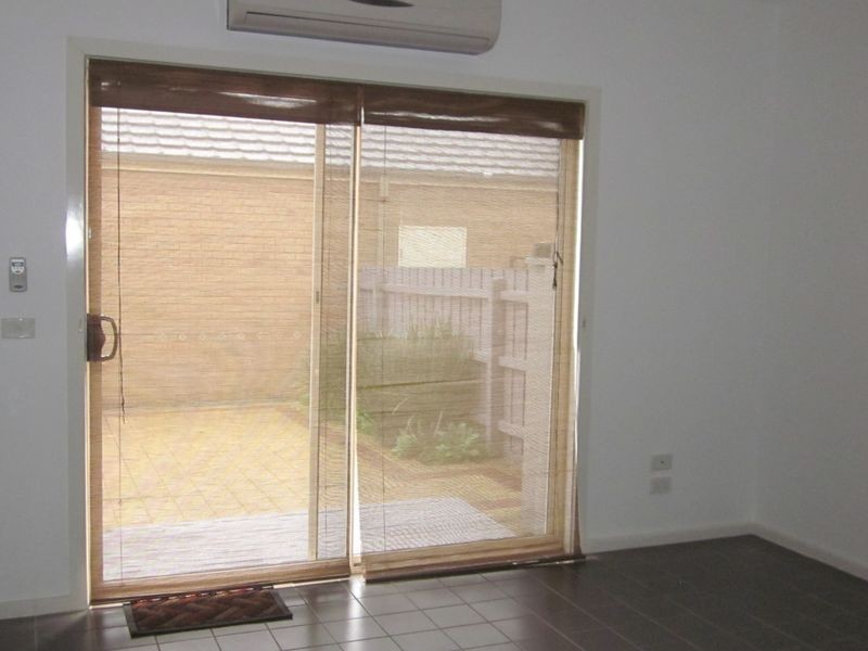 16 Durack Circuit, Taylors Hill VIC 3037