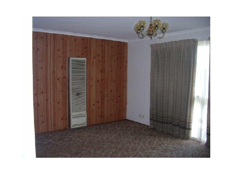 279 Taylors Road, St Albans VIC 3021