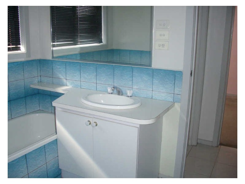 15 Allandale Road, Kings Park VIC 3021