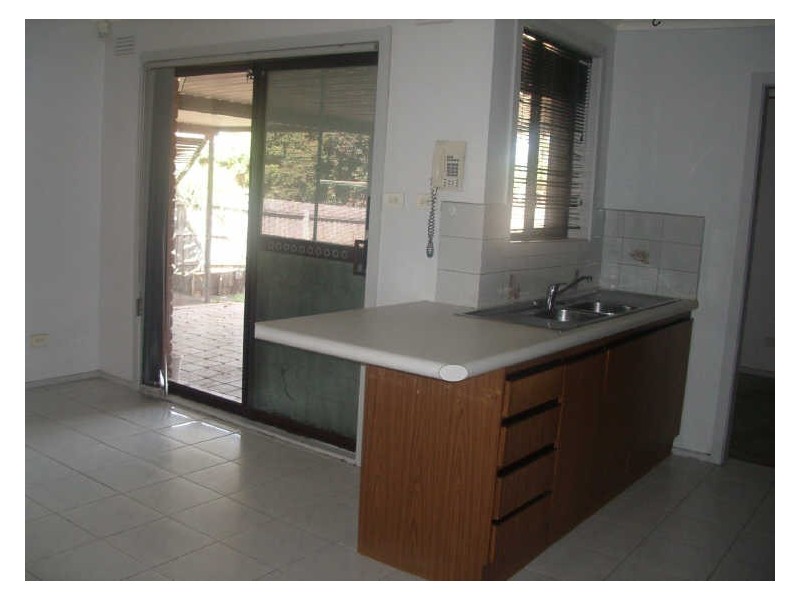 15 Allandale Road, Kings Park VIC 3021