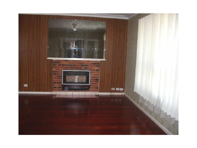 42 Douglas Avenue, St Albans VIC 3021