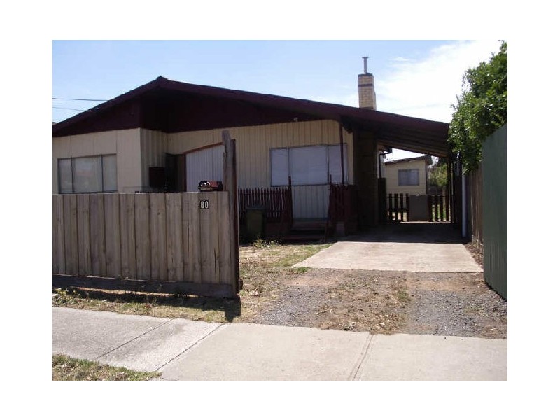 80 East Esplanade, St Albans VIC 3021