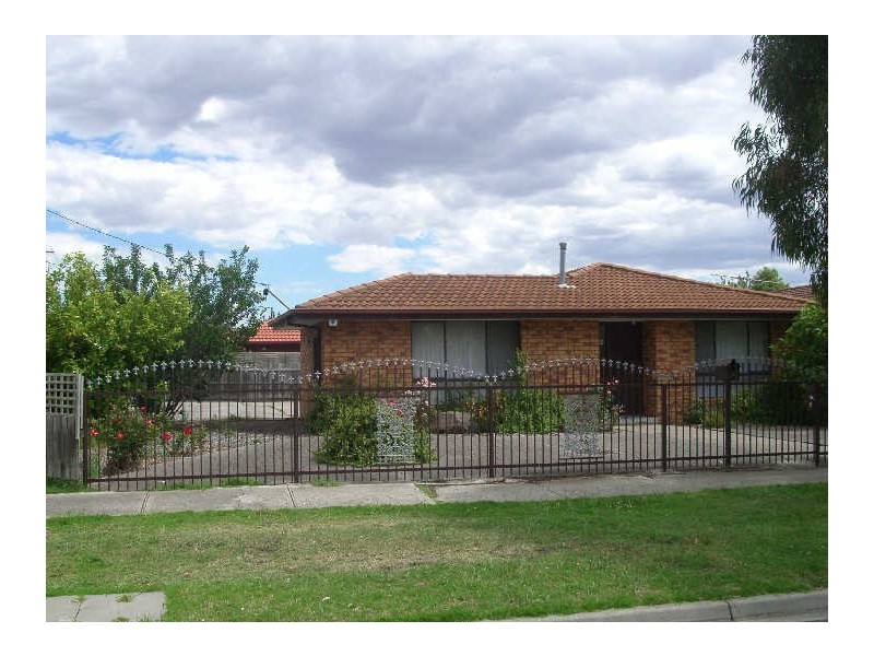 37 Kinterbury Drive, Kings Park VIC 3021