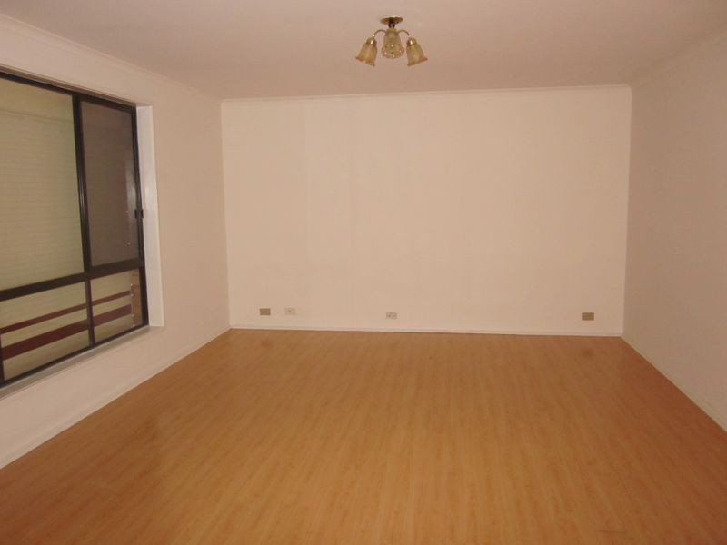 37 Kinterbury Drive, Kings Park VIC 3021