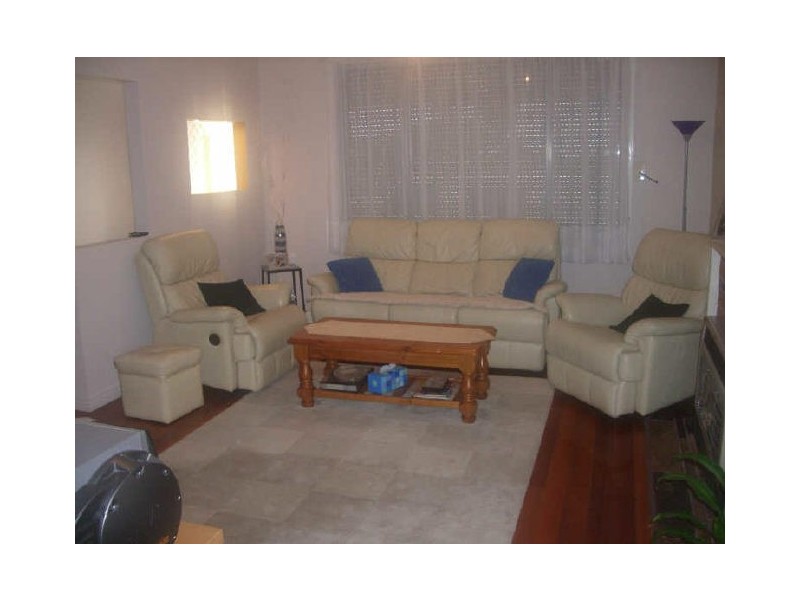 470 Main Rd West, St Albans VIC 3021