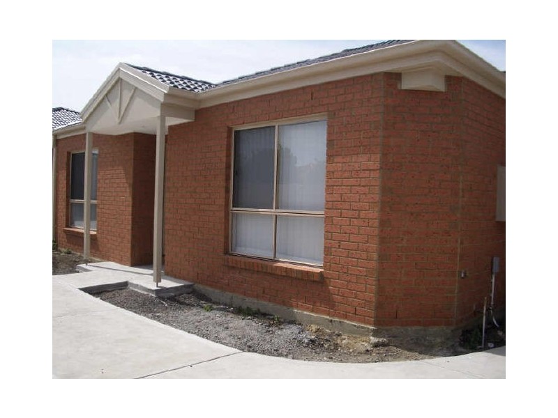 2/34 Norman Street, St Albans VIC 3021