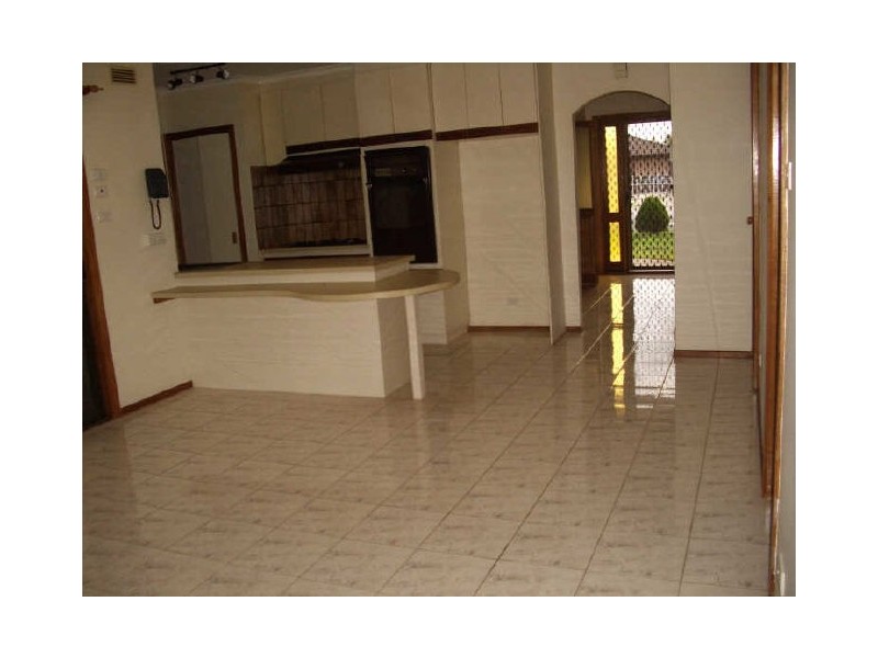 22 Cheleon Way, St Albans VIC 3021