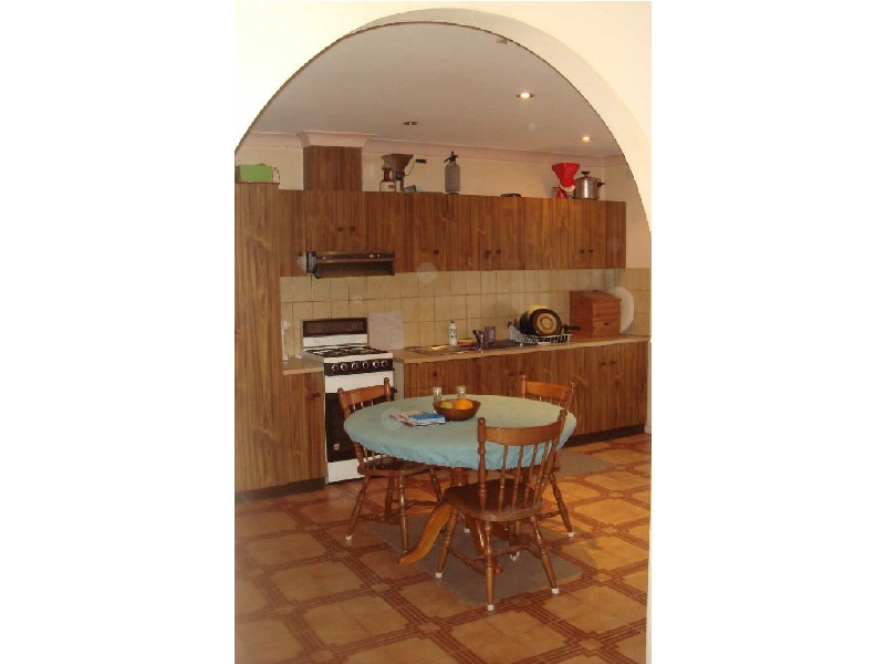 18 Vule Street, St Albans VIC 3021