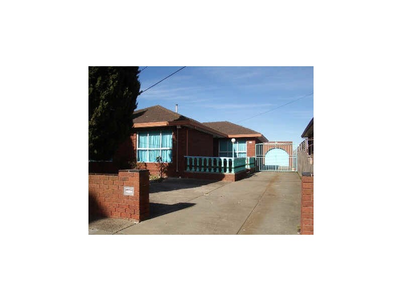 135 Fox Street, St Albans VIC 3021