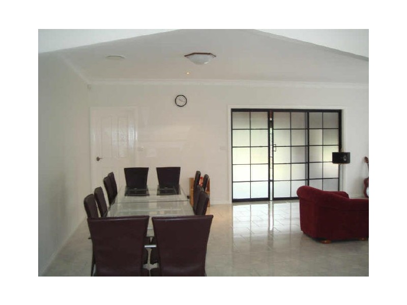 7 Adams Street, St Albans VIC 3021