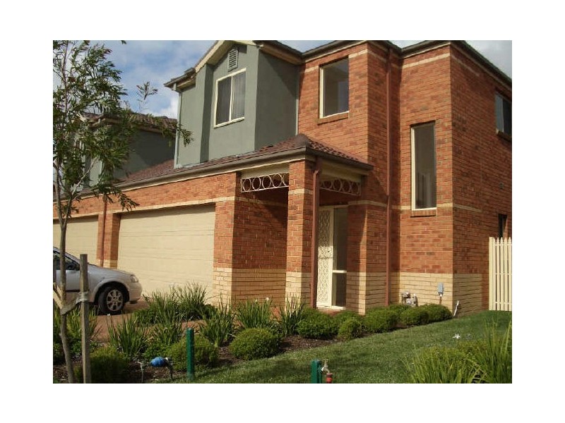 6 Amberlea Circuit, Taylors Hill VIC 3037