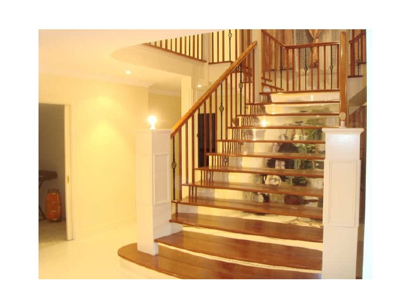 2 Wannon Place, Taylors Hill VIC 3037