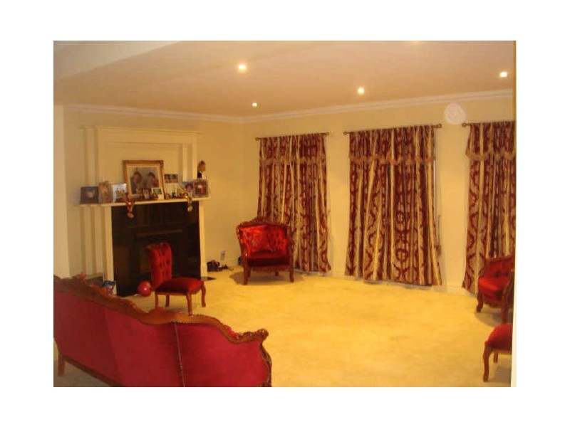 2 Wannon Place, Taylors Hill VIC 3037