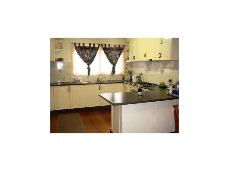 53 Magnolia Avenue, Kings Park VIC 3021