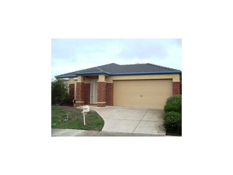 3 Strickland Crescent, Burnside VIC 3023