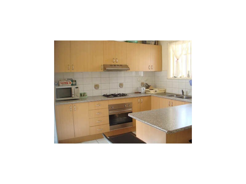 6 Watford Road, St Albans VIC 3021