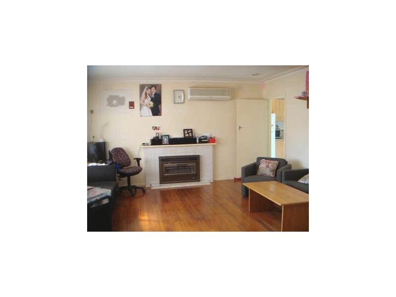 6 Watford Road, St Albans VIC 3021