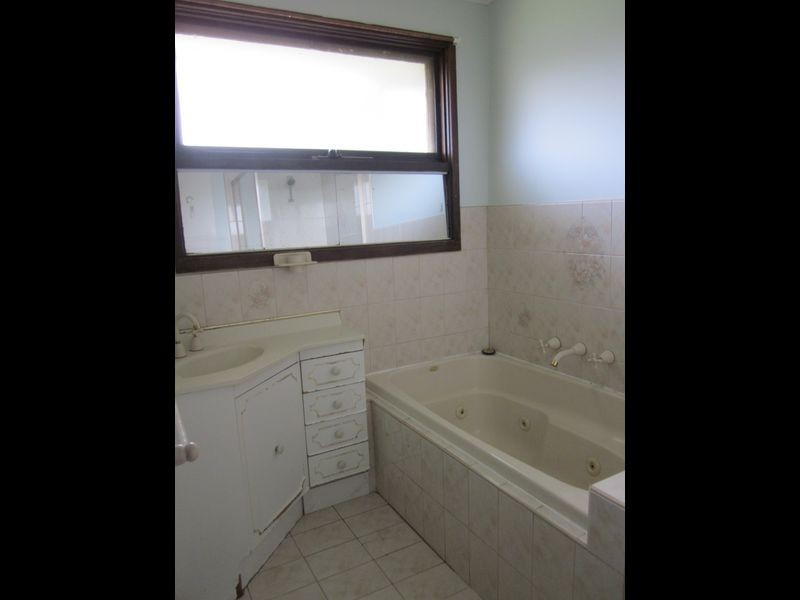 63 Ferris Avenue, Deer Park VIC 3023