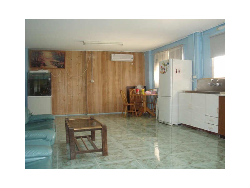 9 Willow Ave, St Albans VIC 3021