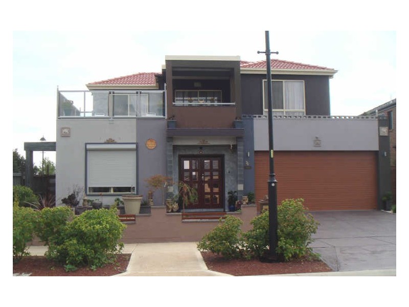 22 Dobell Crescent, Caroline Springs VIC 3023