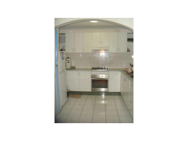 33 Gillespie Road, St Albans VIC 3021