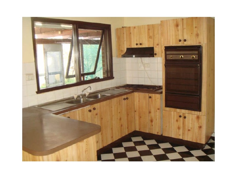 41 Charlbury Grove, St Albans VIC 3021