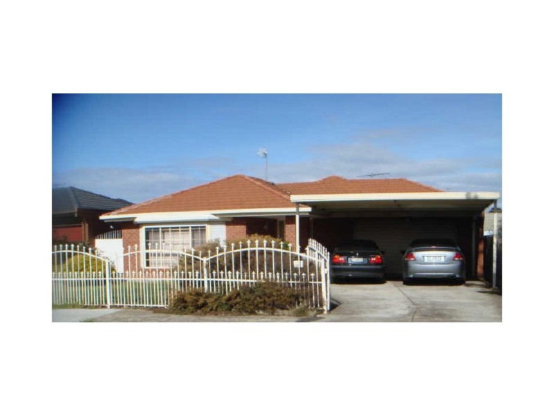 7 Burns Way, Delahey VIC 3037