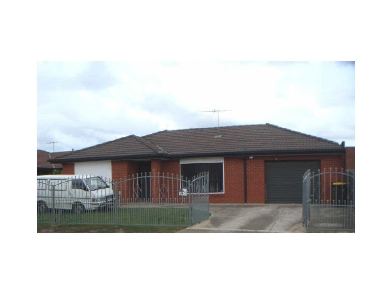 36 Meadowbank Drive, Sunshine North VIC 3020