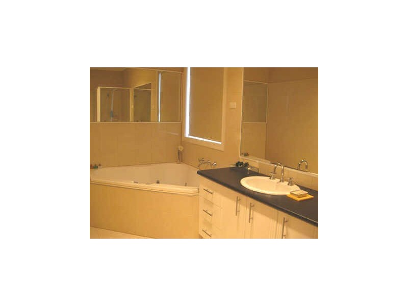 31 Barwon Street, Taylors Hill VIC 3037