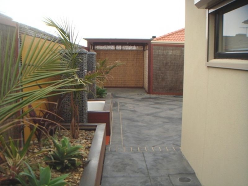 16 Nutwood Crescent, Derrimut VIC 3030