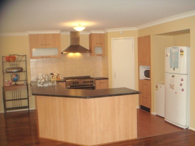 9 Calthorpe Green, Caroline Springs VIC 3023