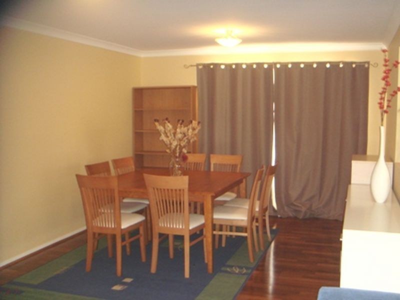 9 Calthorpe Green, Caroline Springs VIC 3023