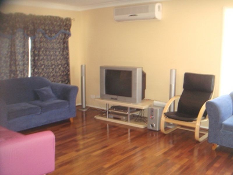 9 Calthorpe Green, Caroline Springs VIC 3023