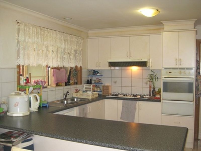 7 Turquoise Close, St Albans VIC 3021