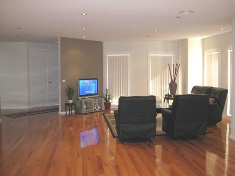 30 Brookglen Blvd, Deer Park VIC 3023