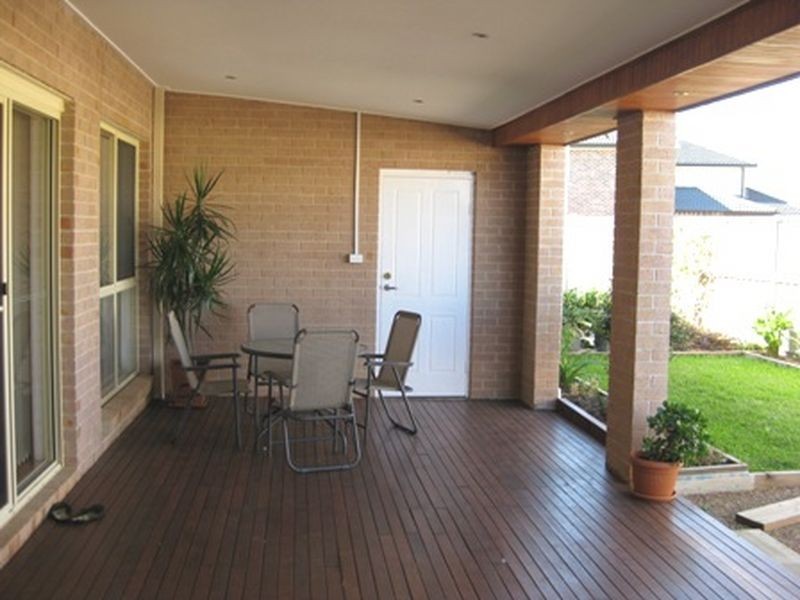 30 Brookglen Blvd, Deer Park VIC 3023