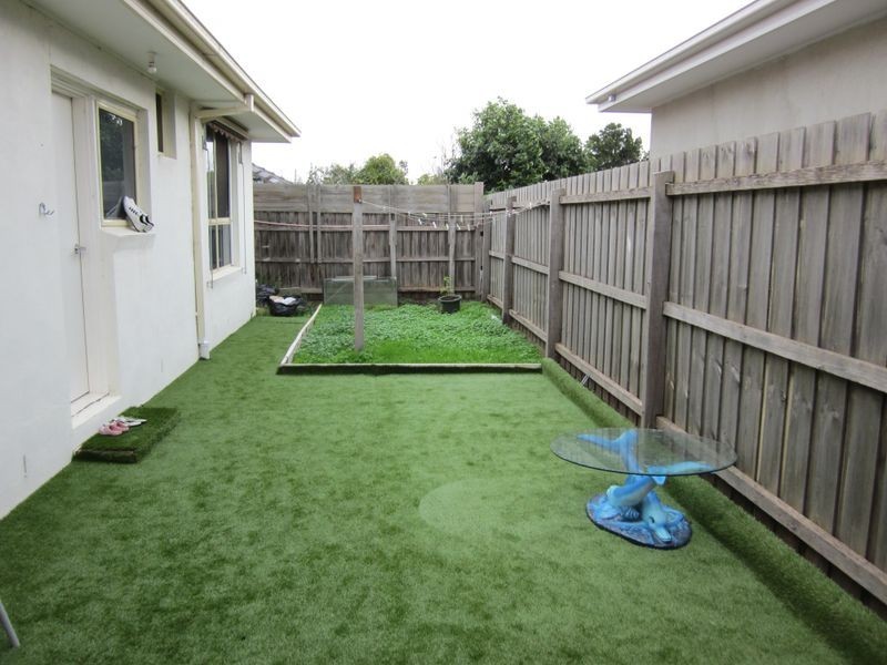 3/2 Elizabeth Street, St Albans VIC 3021