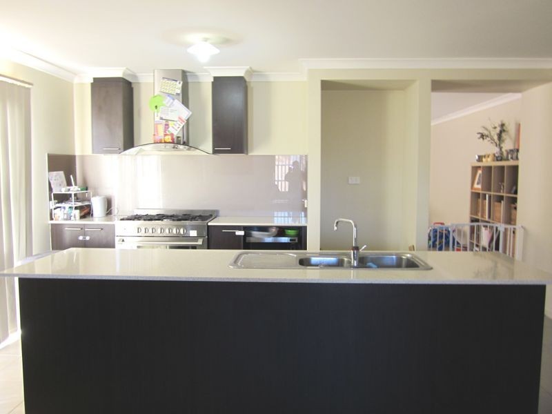 26 Eagle Way, Deer Park VIC 3023