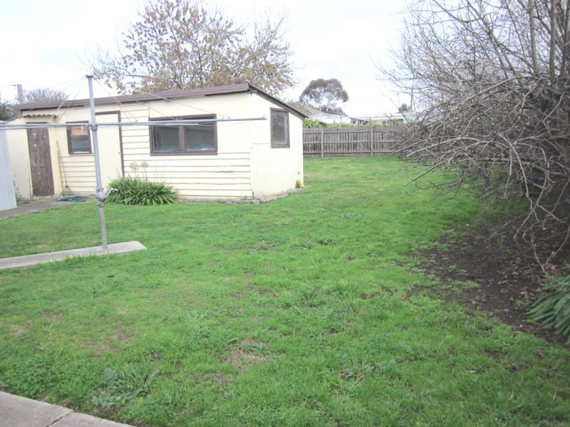 35 Leonard Avenue, St Albans VIC 3021