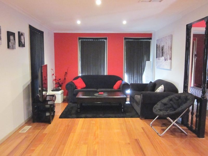 24 Diamond Avenue, Albanvale VIC 3021