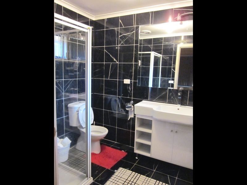 24 Diamond Avenue, Albanvale VIC 3021