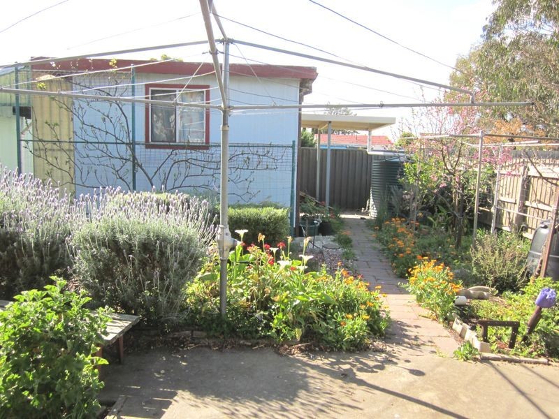 1 Ross Street, St Albans VIC 3021