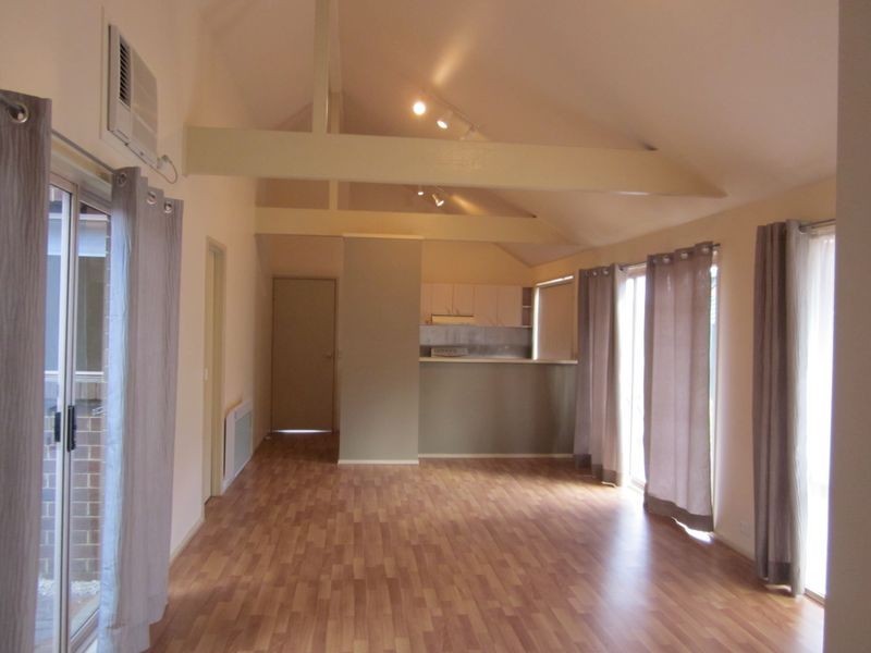 4 Maculata Close, St Albans VIC 3021